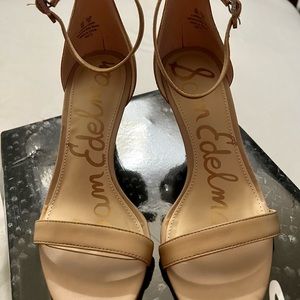 Sam Edelman nude sandals size 4M